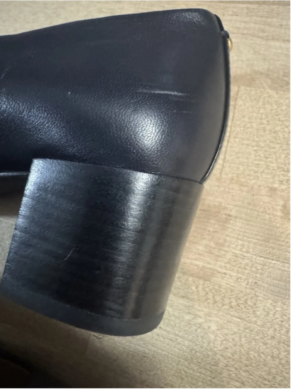 Tory Burch Designer Everly Cap Toe Leather Black Gold Logo Block Heel Pump 6 NEW